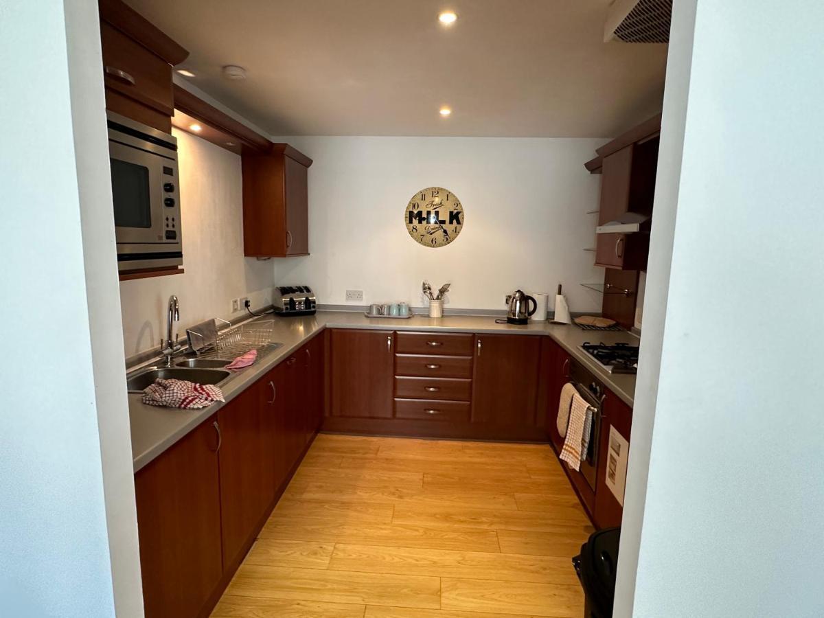 Comfy Two Bedroom Apartment Right In The City Centre Glasgow Luaran gambar